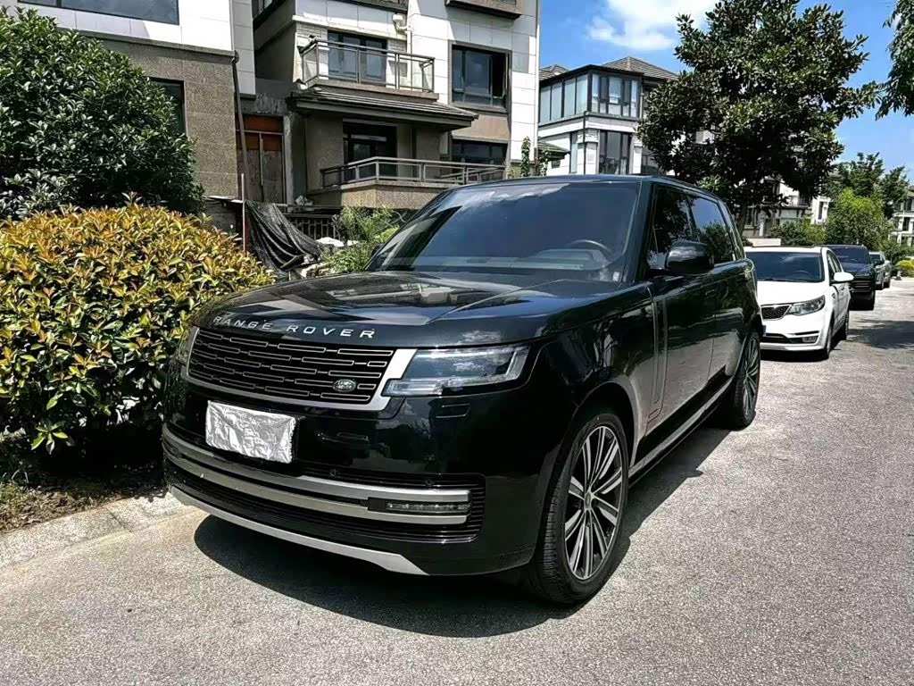 Land Rover Range Rover 2024 3.0 L6 400PS Long Wheelbase