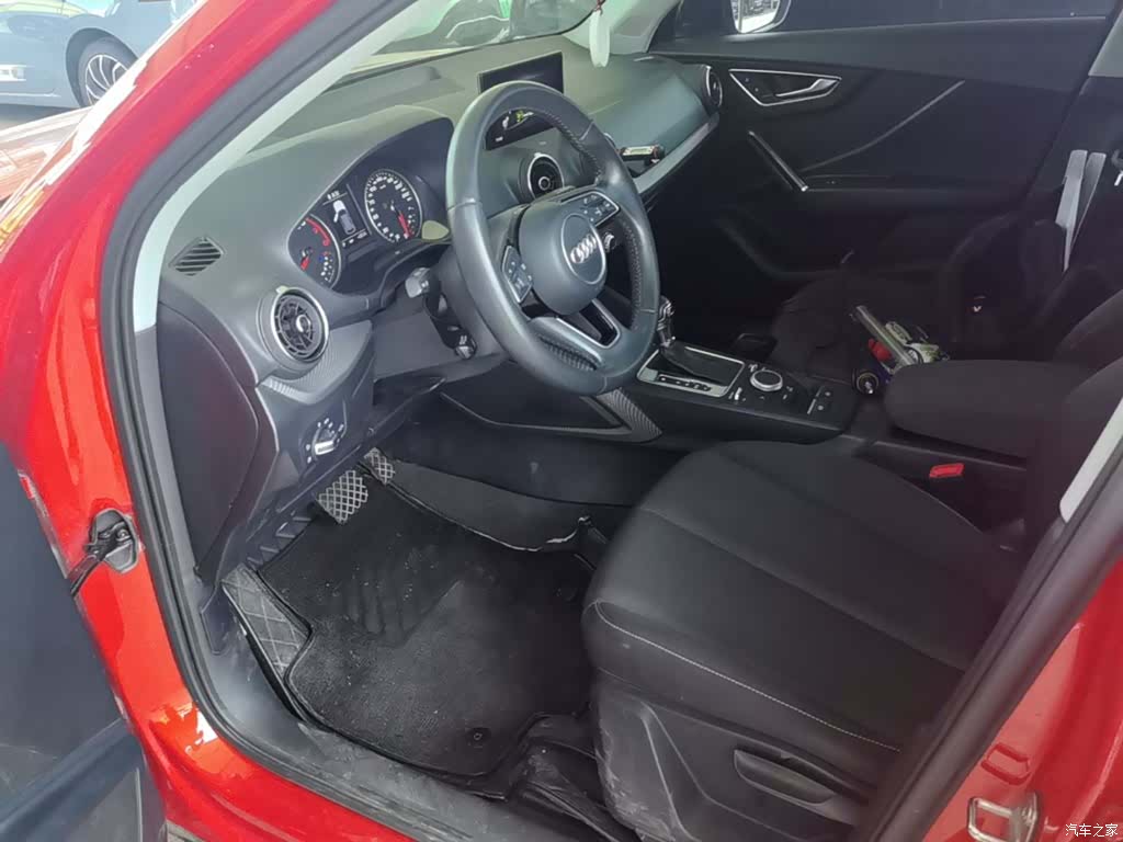 Audi Q2L, 2019 15
