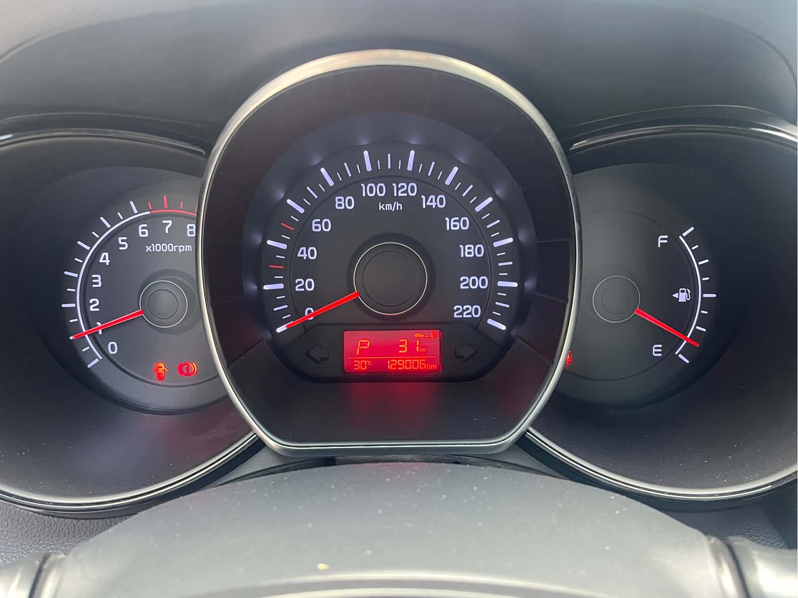 Kia K2, 2015 8