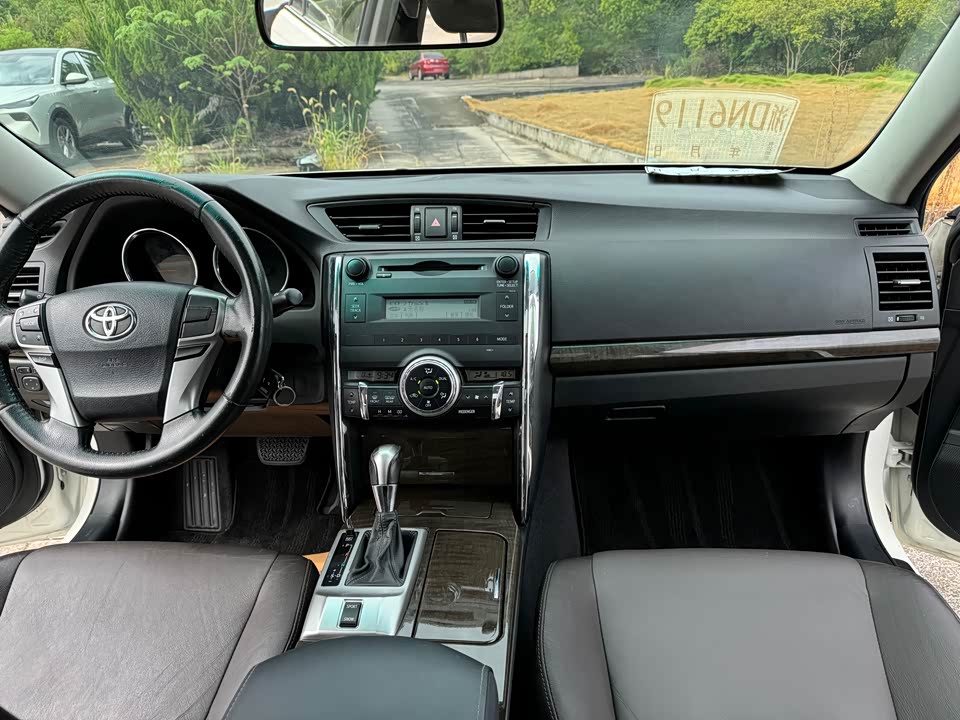 Toyota Reiz Toyota Reiz