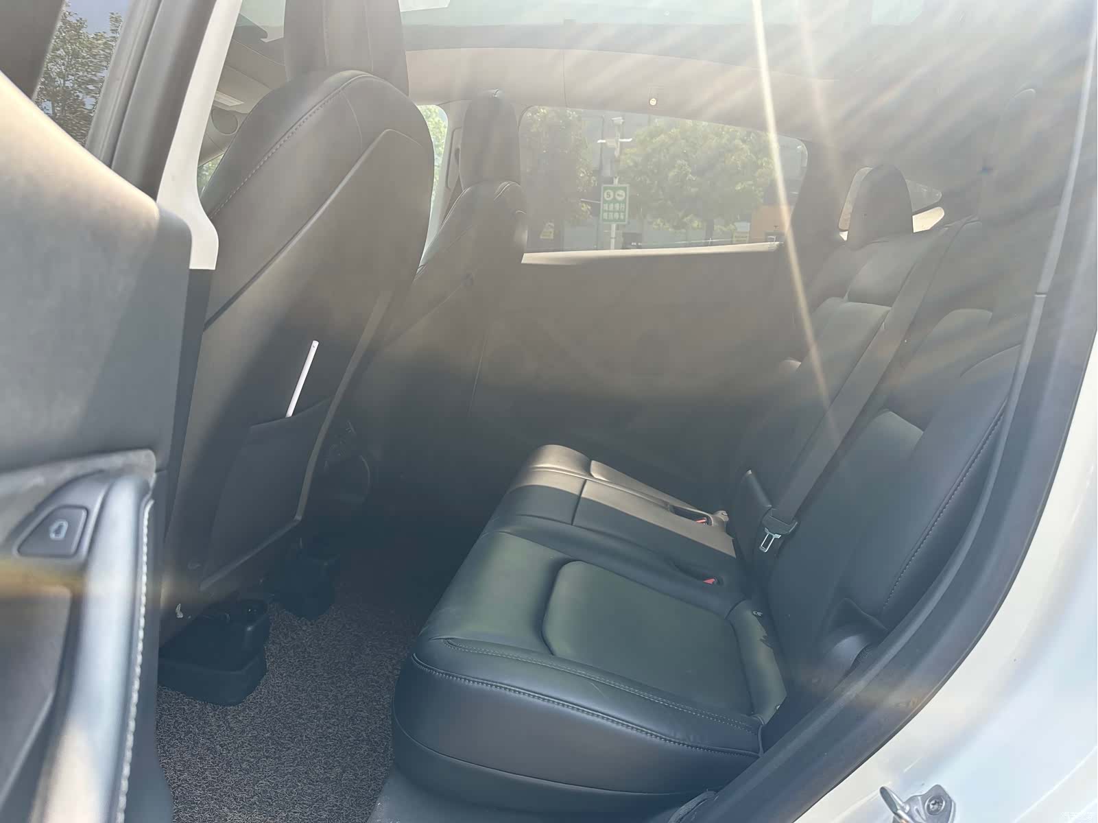 Tesla Model Y, 2022 36