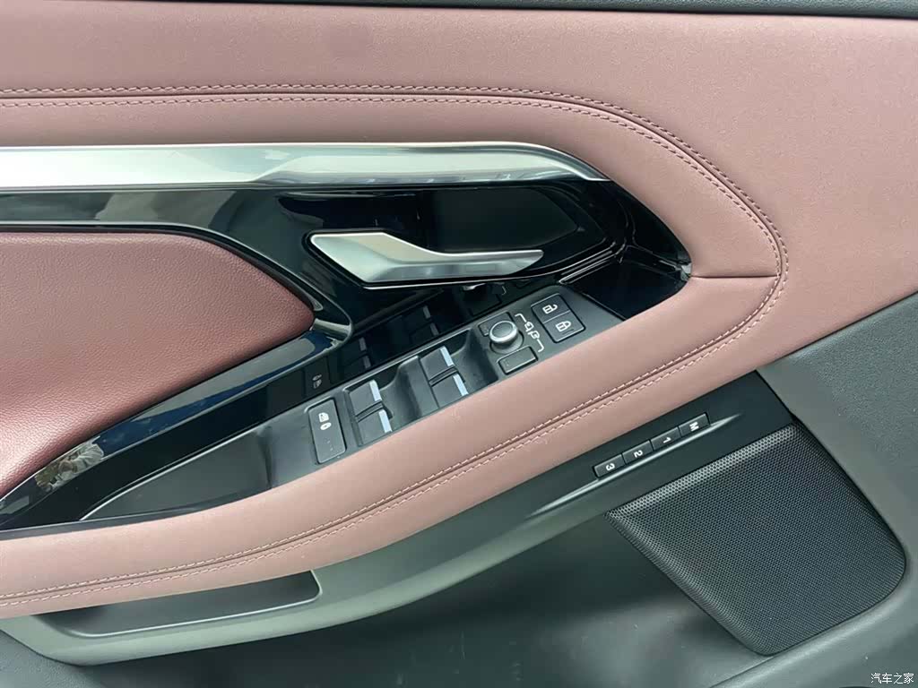 Land Rover Range Rover, 2023 25