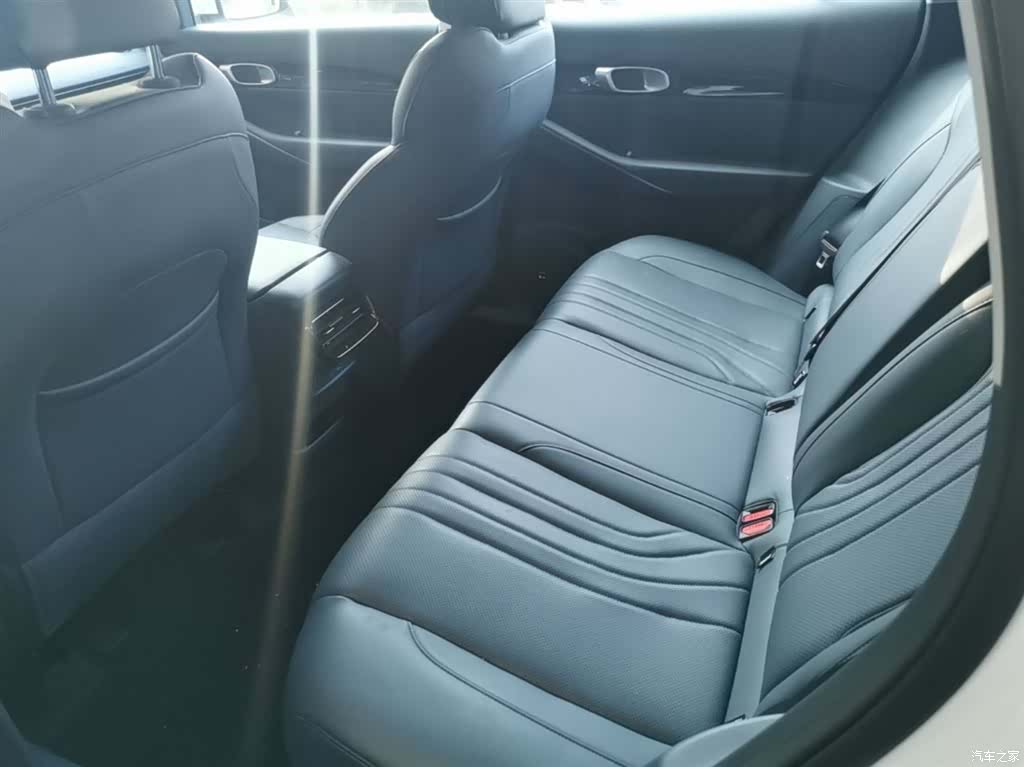 Geely Galaxy E5, 2026 17
