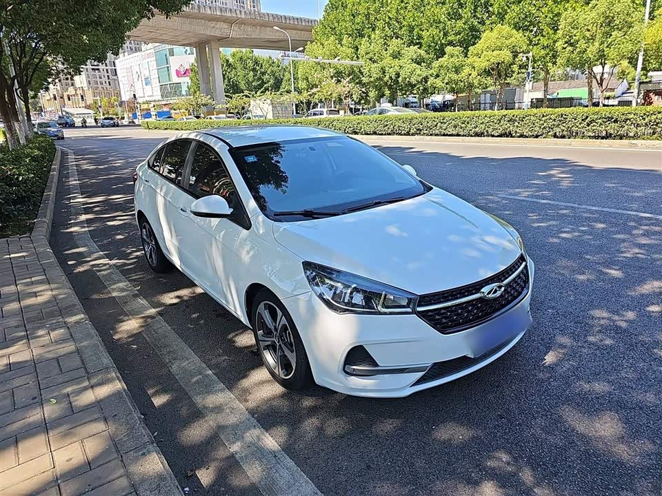 Chery Arrizo 5