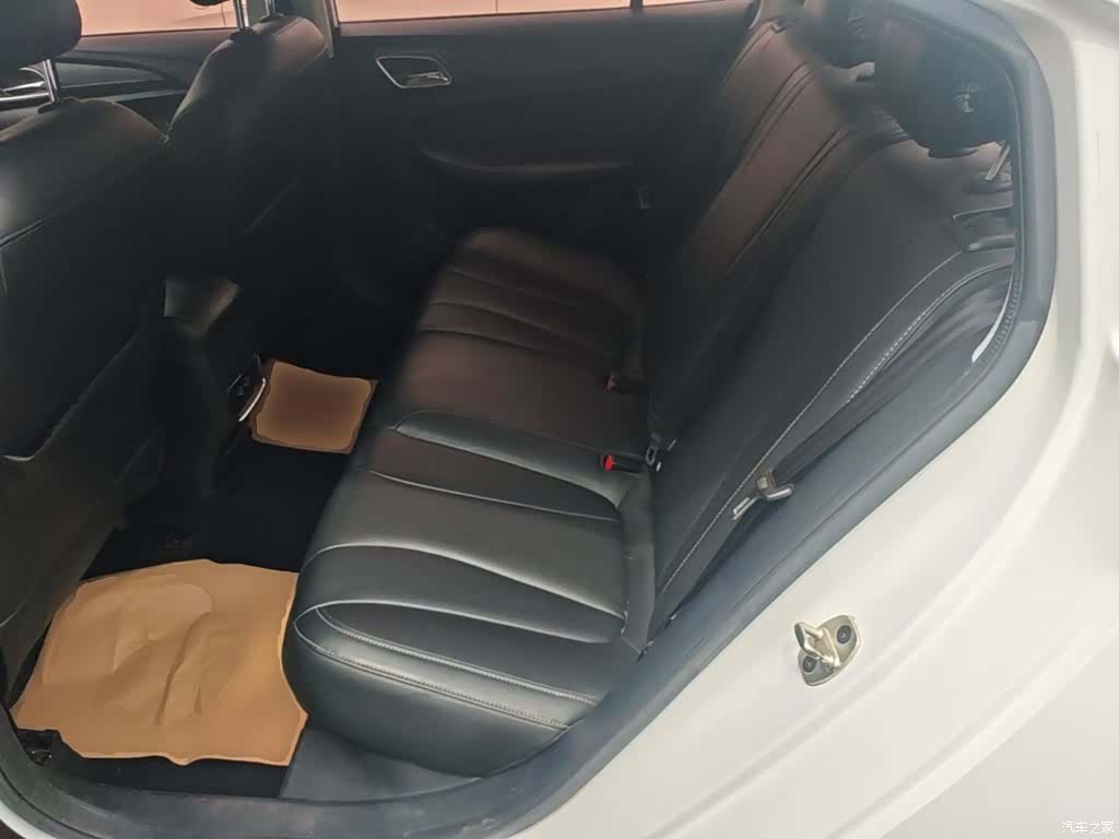 Roewe i5, 2020 17