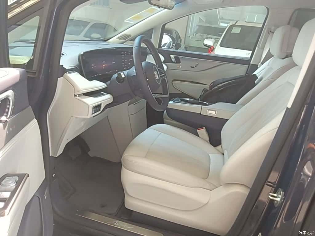 Buick GL8, 2025 22