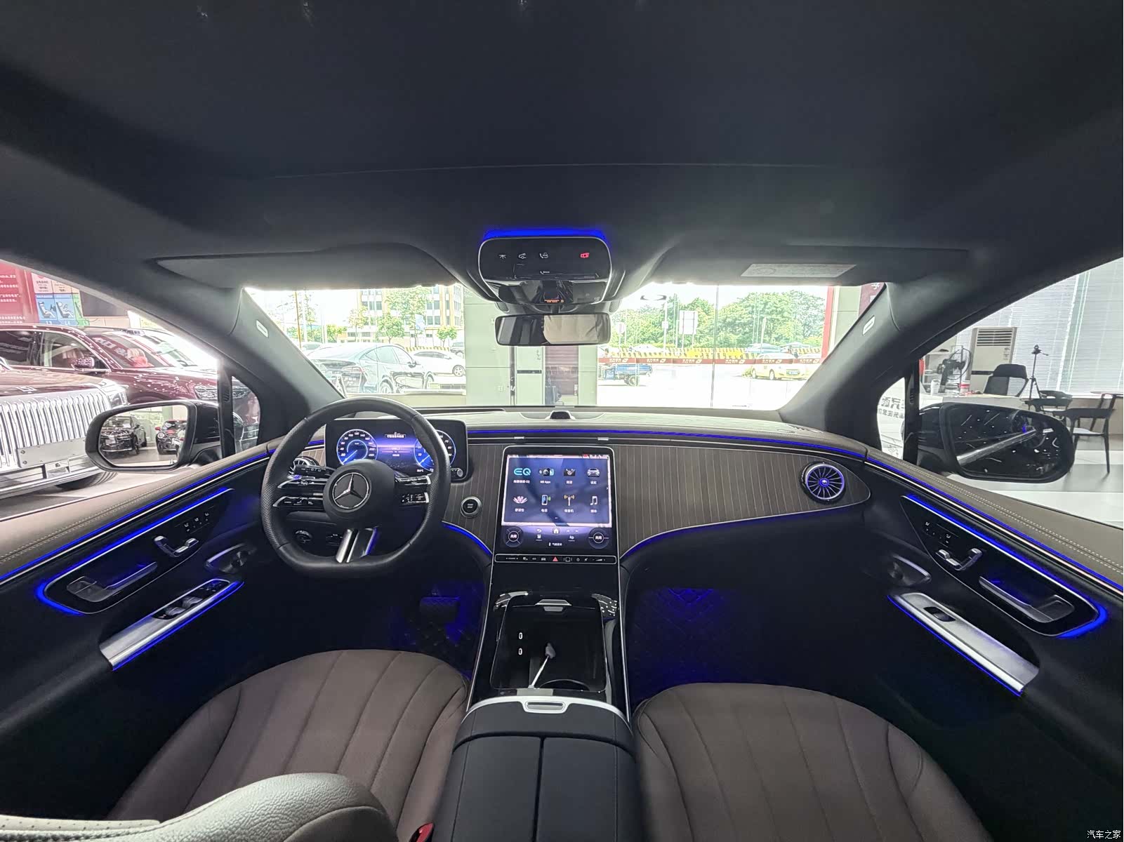 Mercedes-Benz EQE, 2024 13