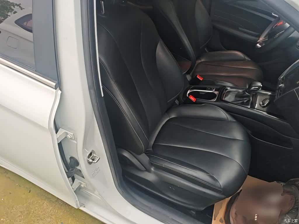 Roewe i5, 2020 25