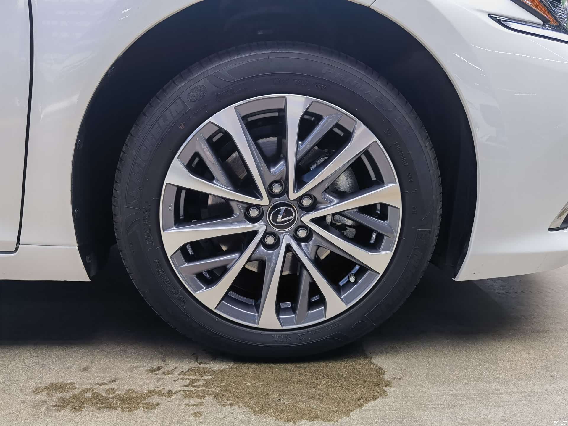 Lexus ES, 2024 16