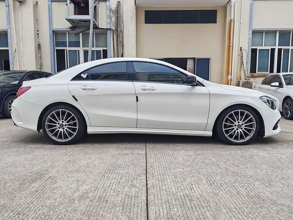 Mercedes-Benz CLA