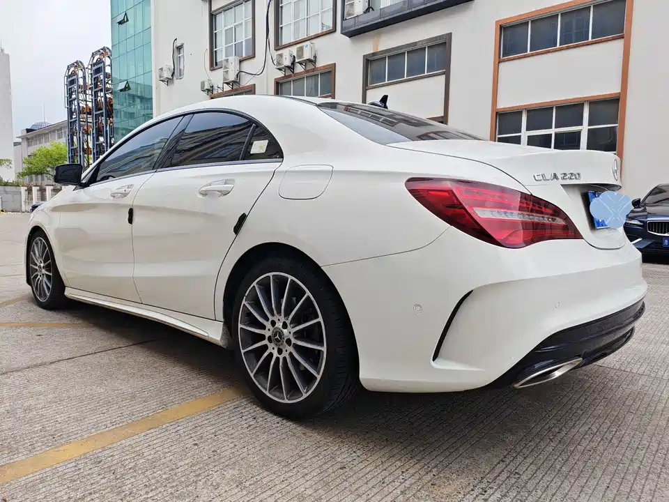 Mercedes-Benz CLA