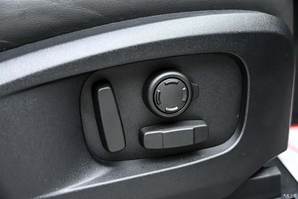 Land Rover Defender, 2024 28
