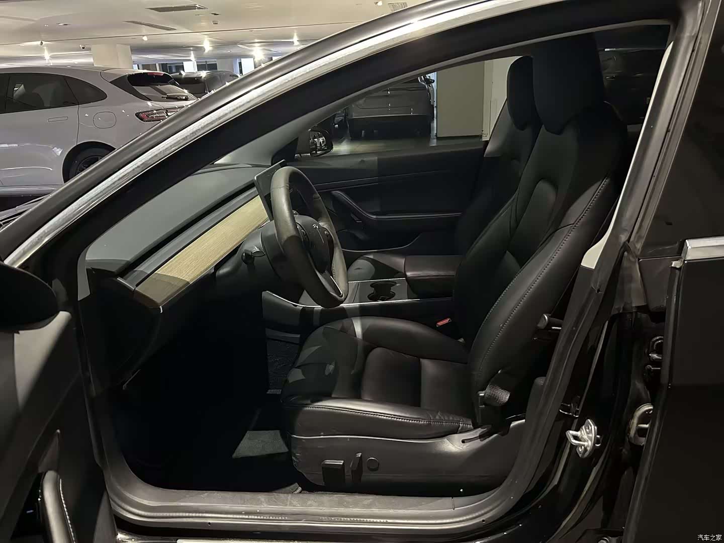 Tesla Model 3, 2020 4