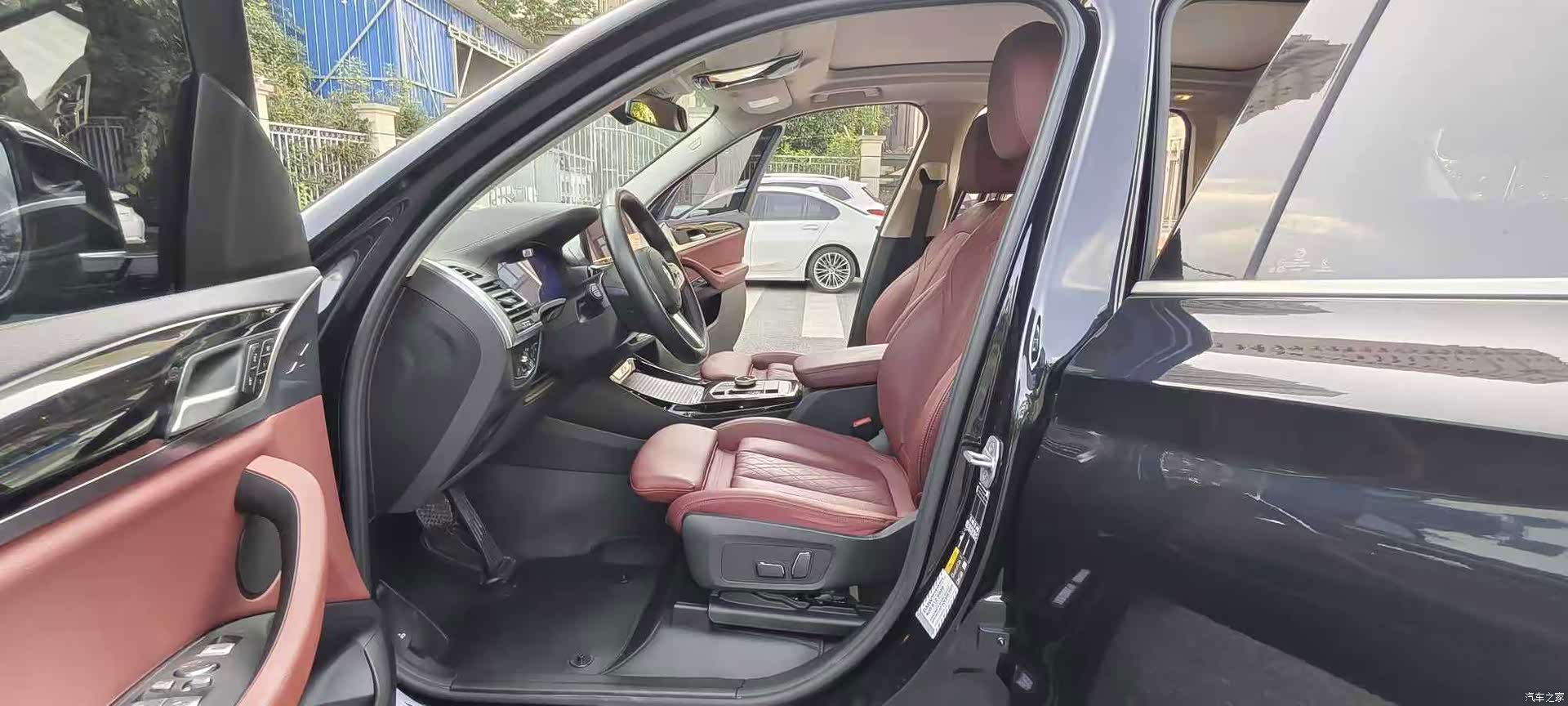 BMW iX3, 2024 9