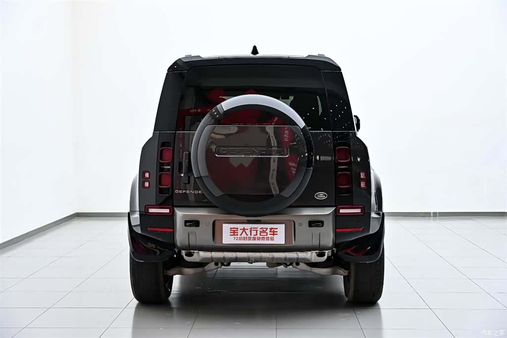 Land Rover Defender, 2024 8