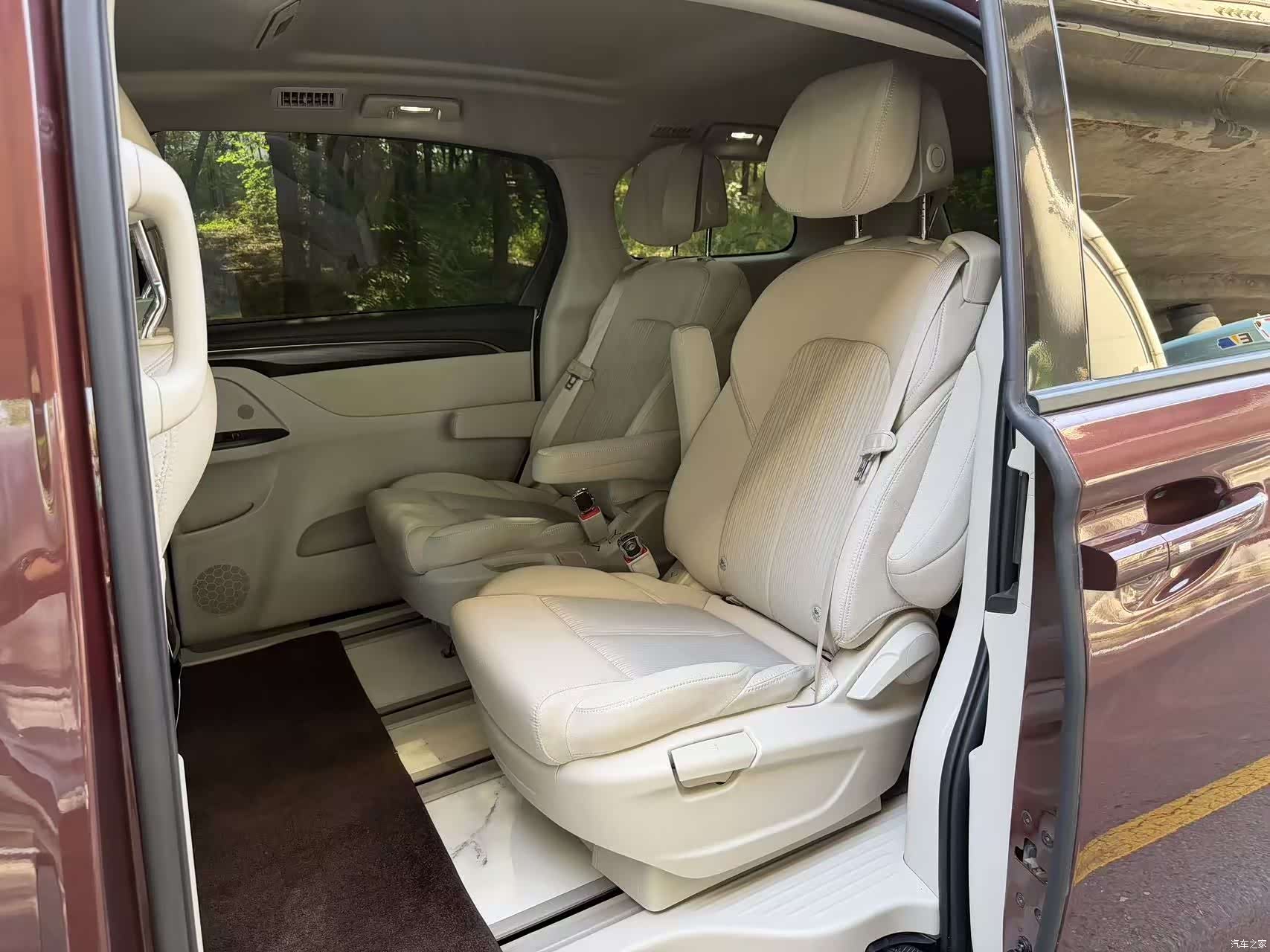Buick GL8, 2022 7