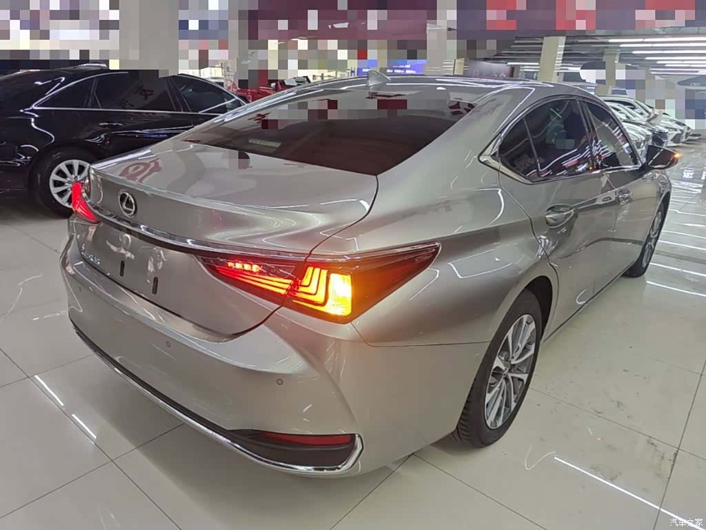 Lexus ES, 2023 7