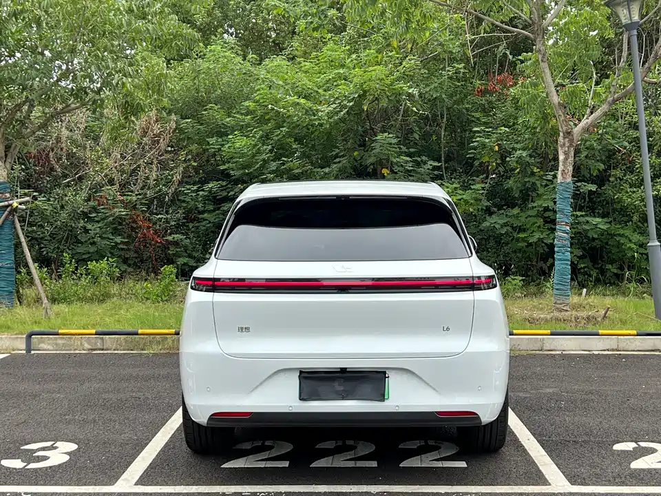 Li Auto Ideal L6