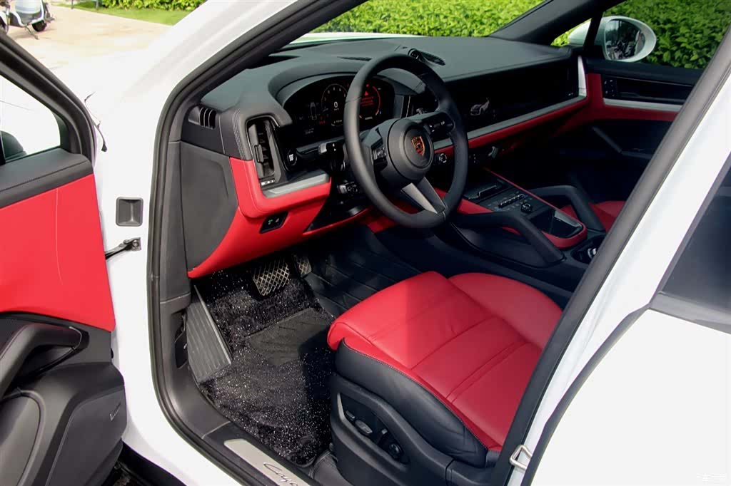 Porsche Cayenne, 2025 8