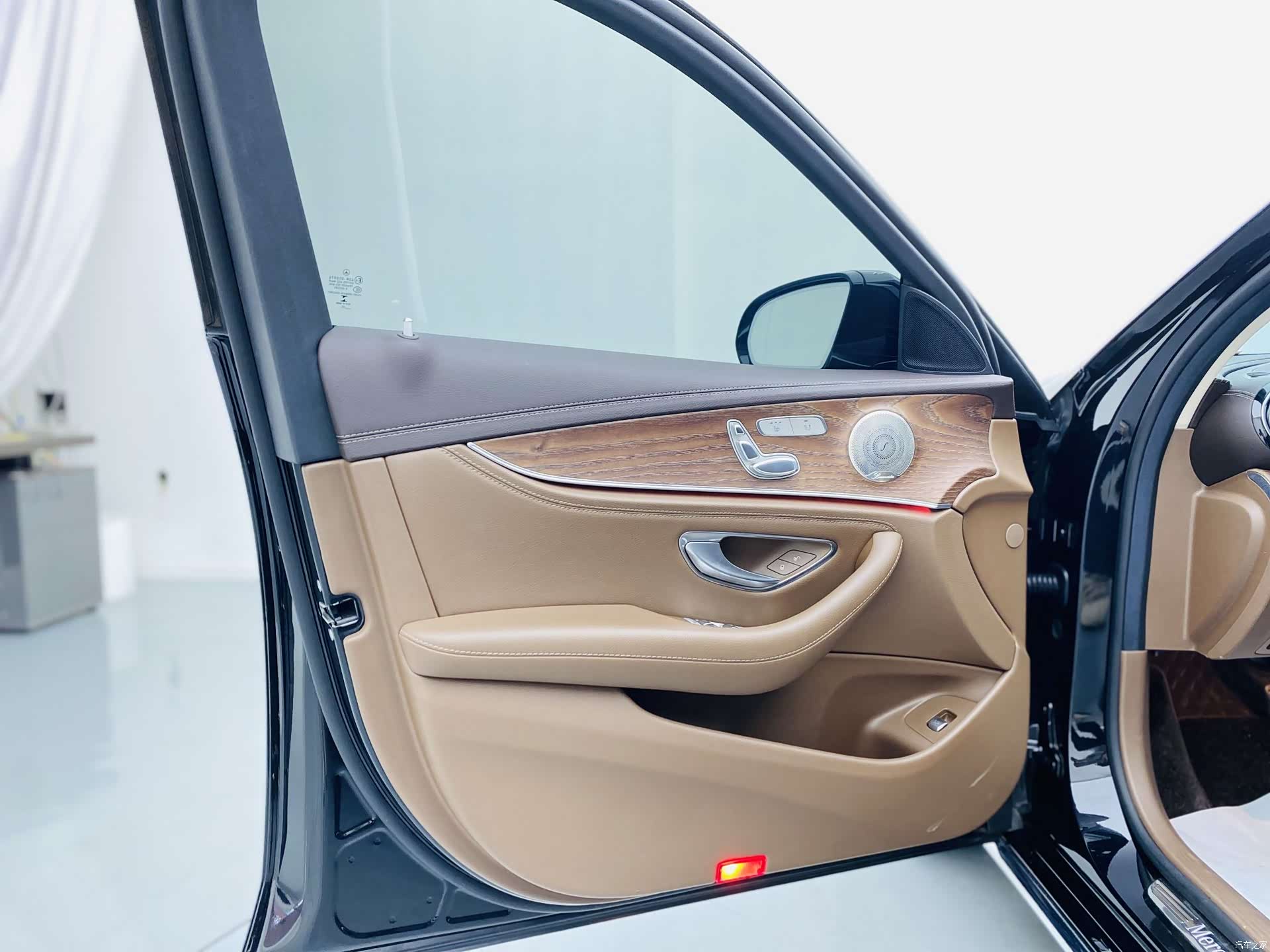 Mercedes-Benz E-Class, 2022 17