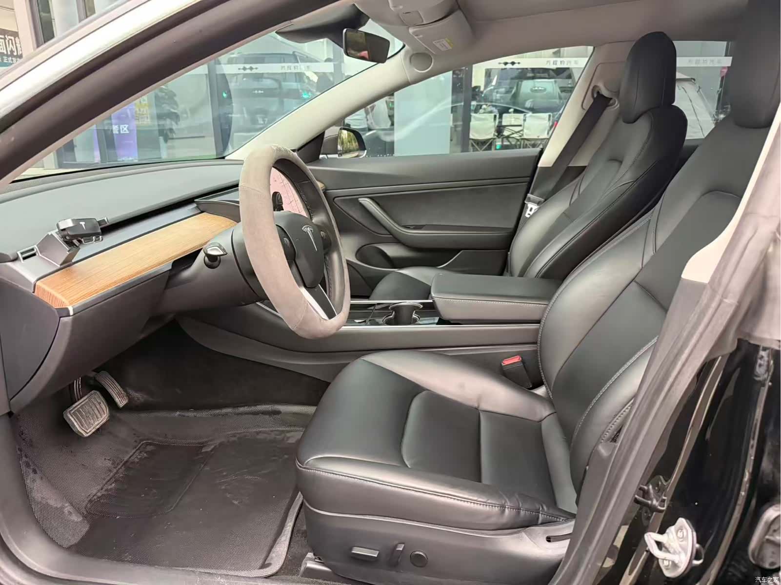 Tesla Model 3, 2020 4