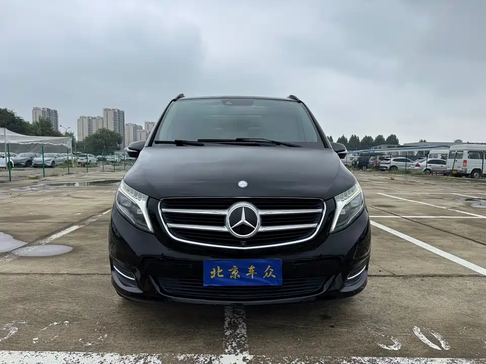 Mercedes-Benz V-class