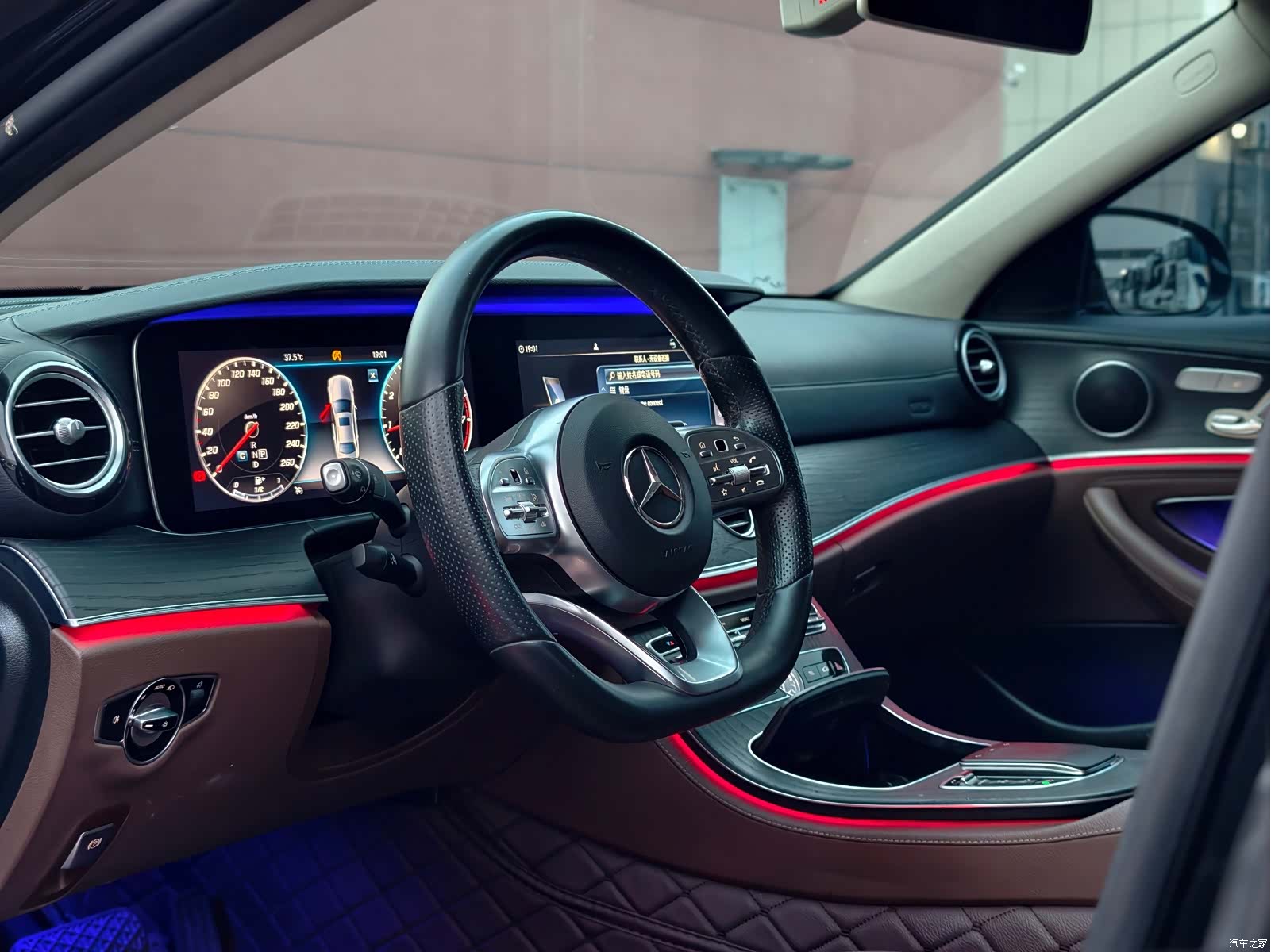 Mercedes-Benz E-Class, 2020 4