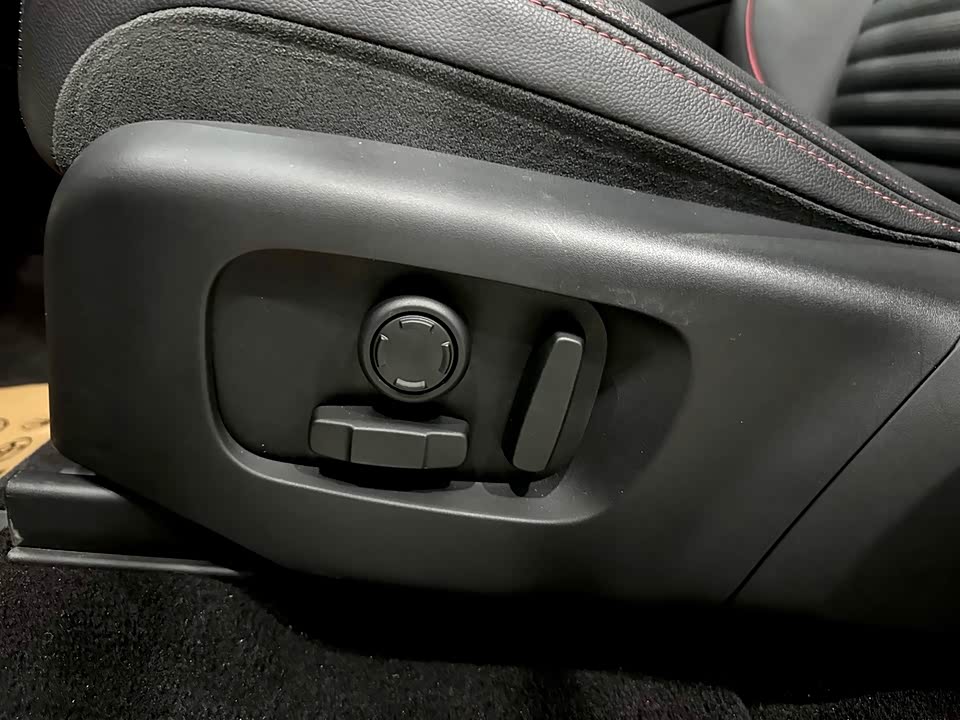 Land Rover Discover sports