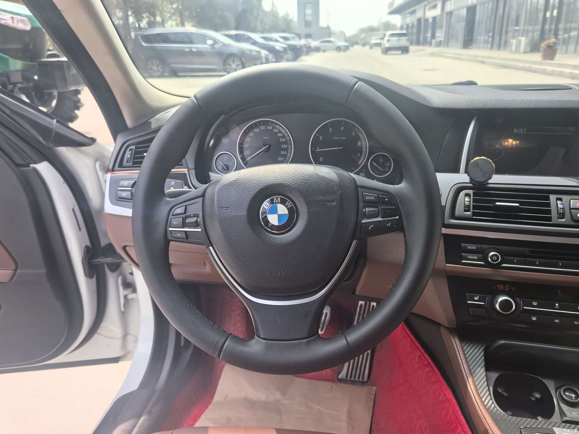 BMW 5 Series, 2016 24