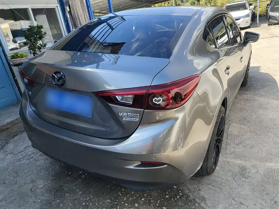 Mazda 3 Angkesaila