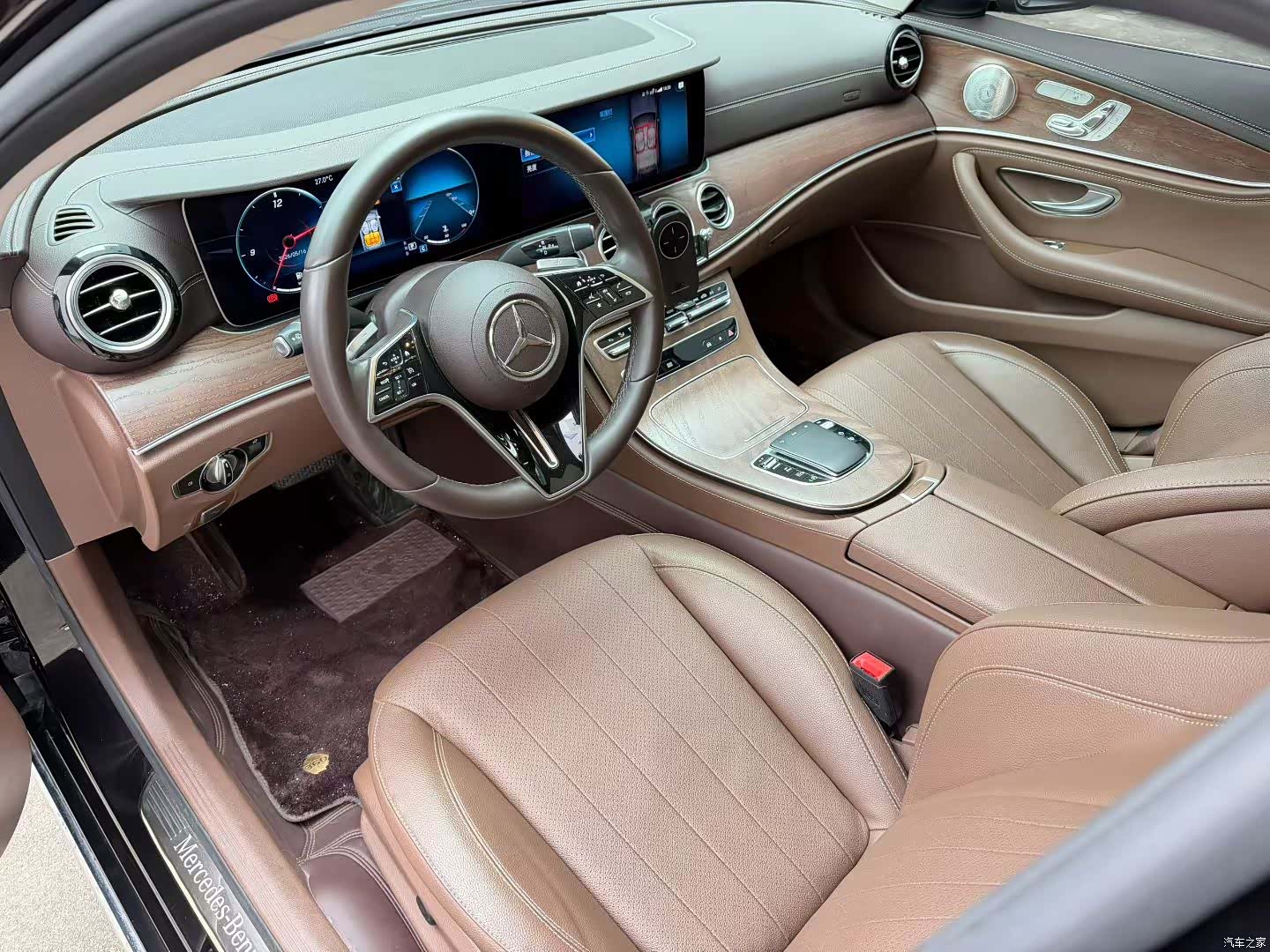 Mercedes-Benz E-Class, 2023 4