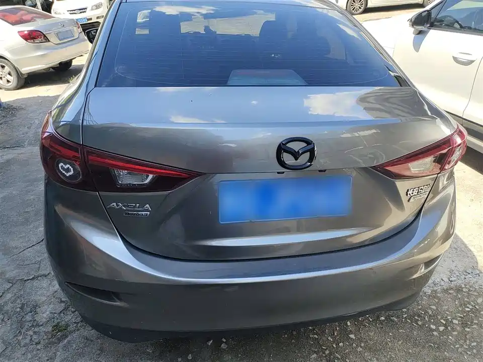 Mazda 3 Angkesaila