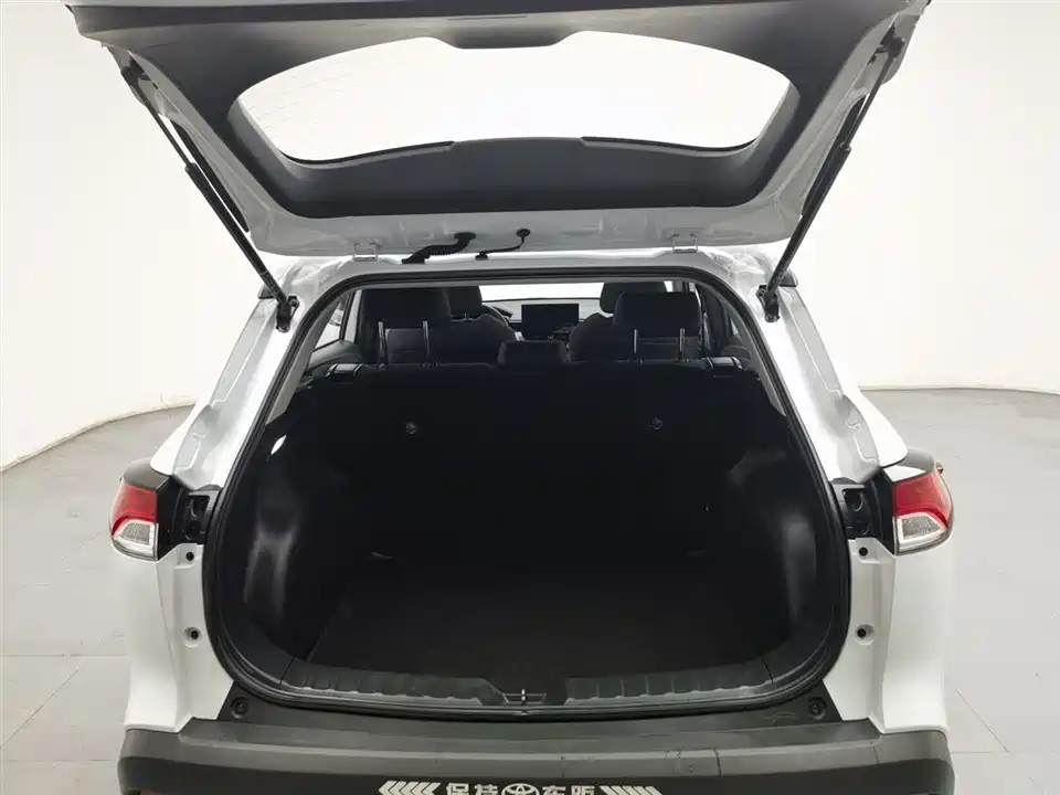 Toyota Corolla Sharp amplifier