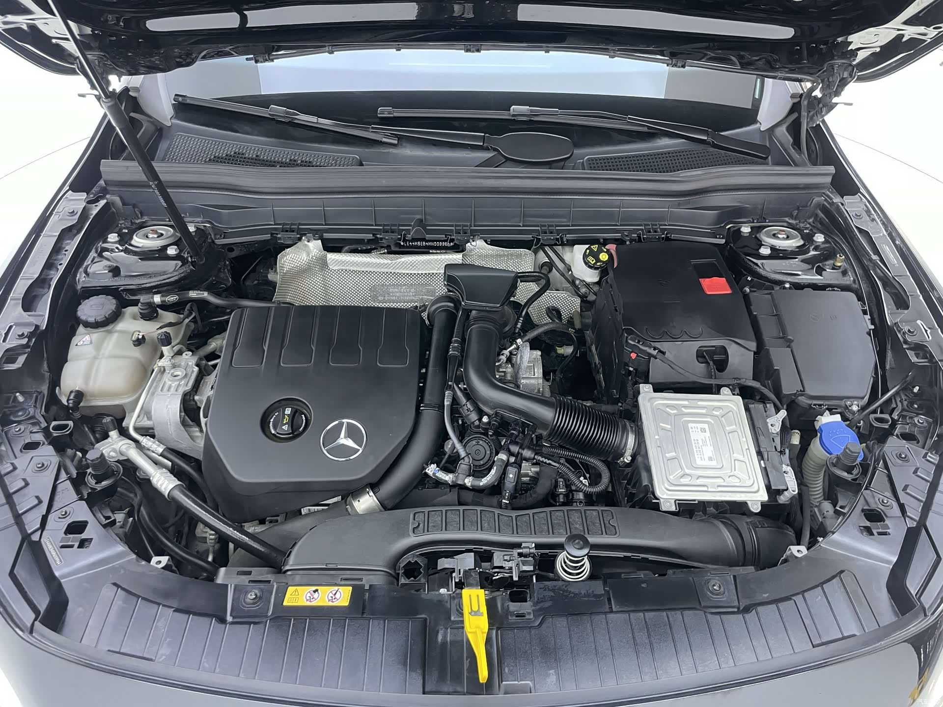 Mercedes-Benz GLB, 2021 32
