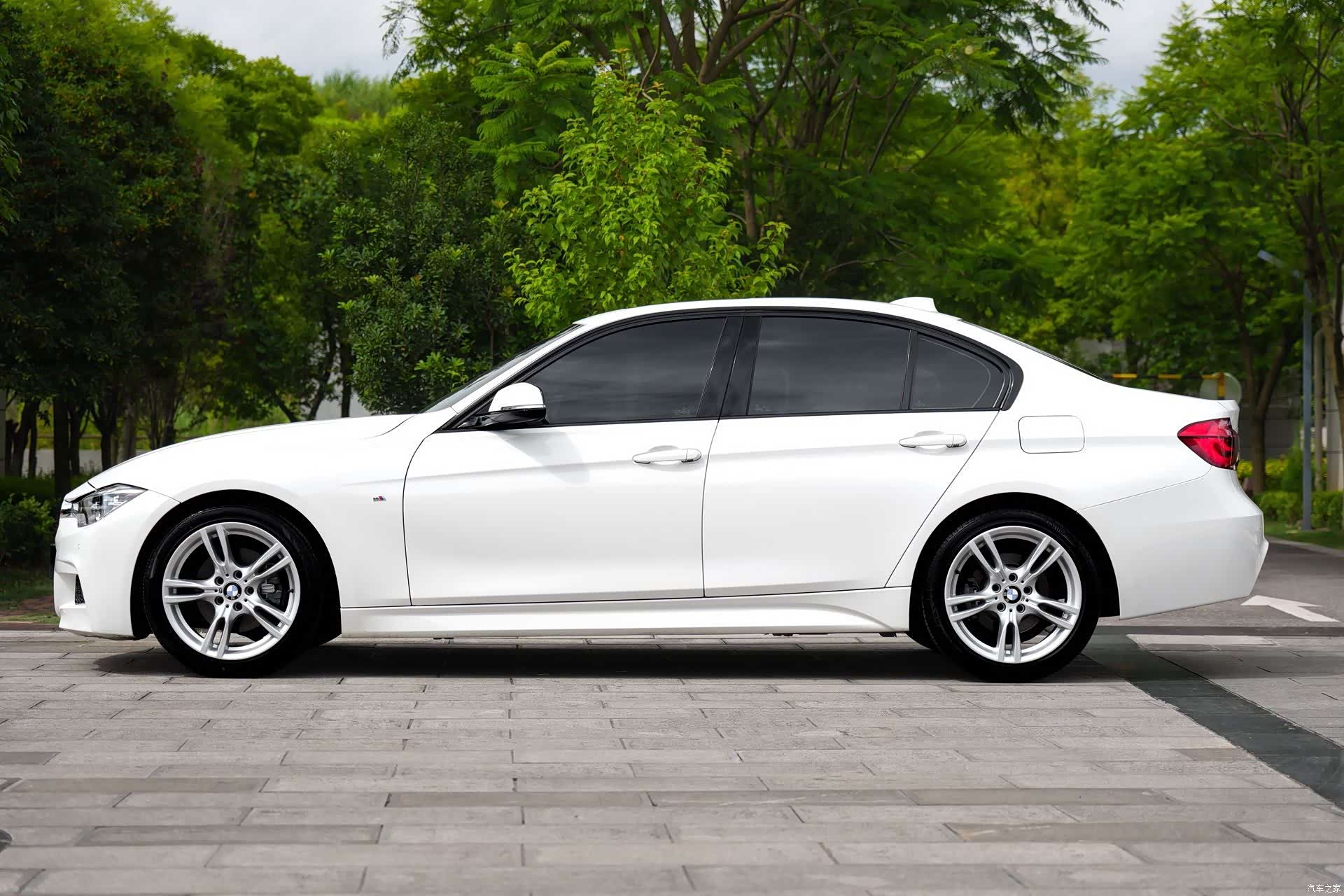 BMW 3 Series, 2018 11