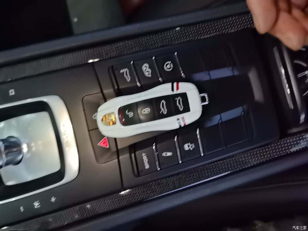 Porsche Cayman, 2019 9