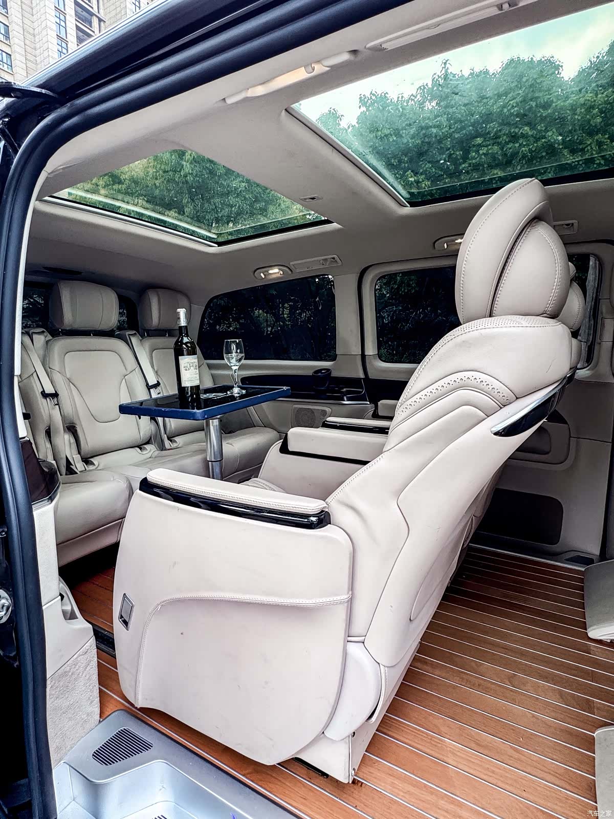 Mercedes-Benz V-Class, 2021 31