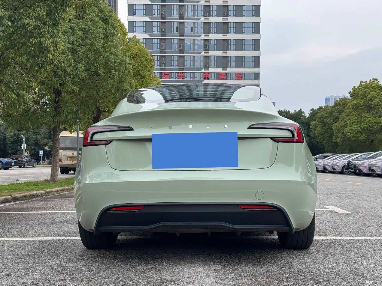 Tesla Model 3, 2024 16