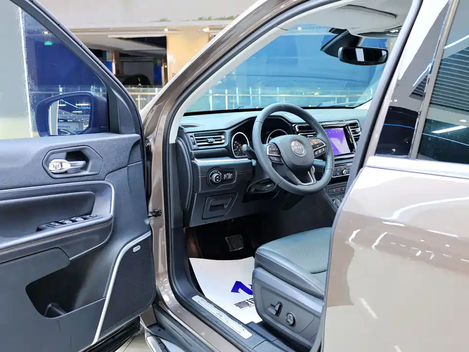 Jeep Grand Commander