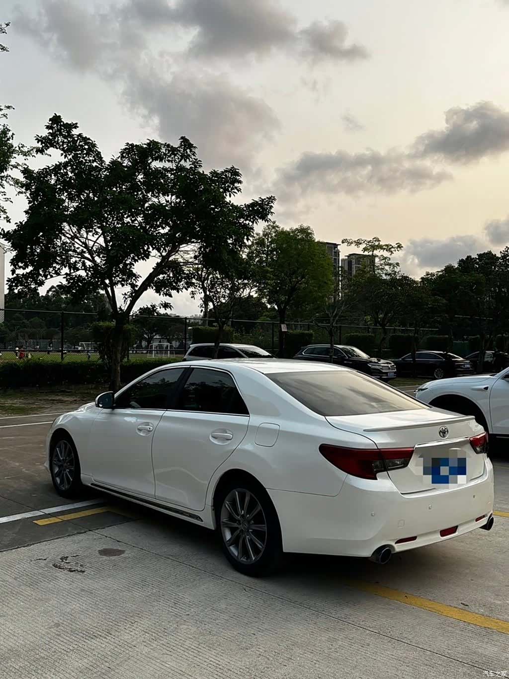 Toyota 2.5V, 2016 8