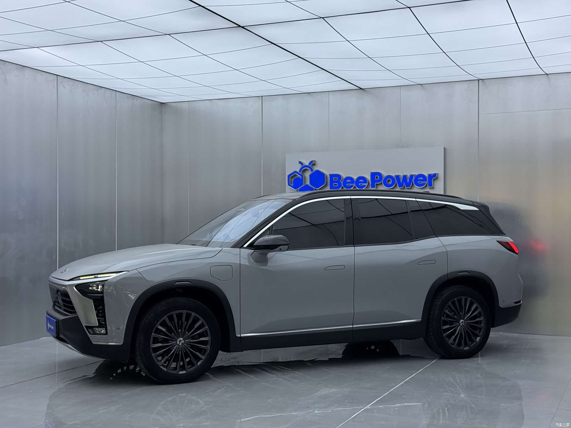 NIO ES8, 2022 4