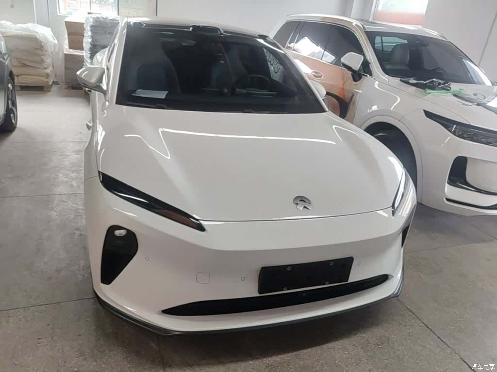NIO ET5, 2025 3