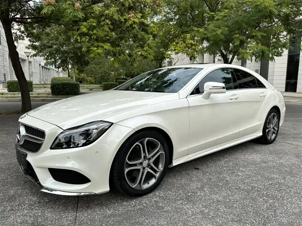 Mercedes-Benz CLS Mercedes-Benz CLS