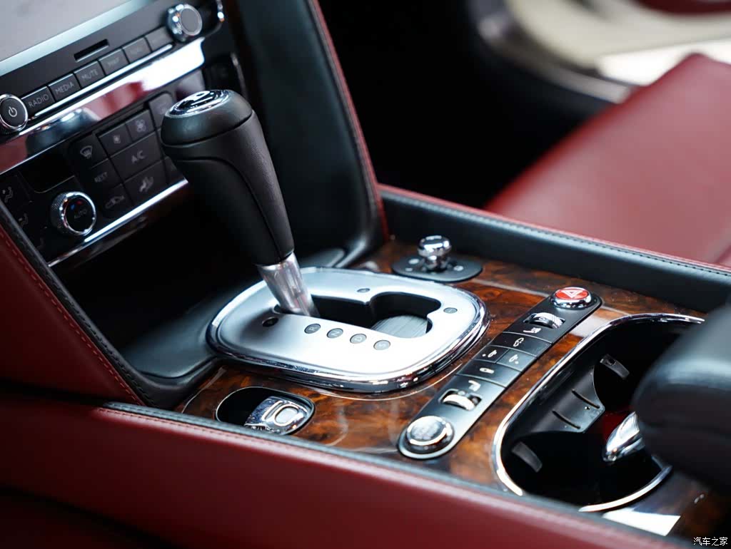 Bentley Continental GT, 2012 35