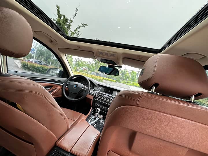 BMW 5 Series 2014 520Li dian ya xing