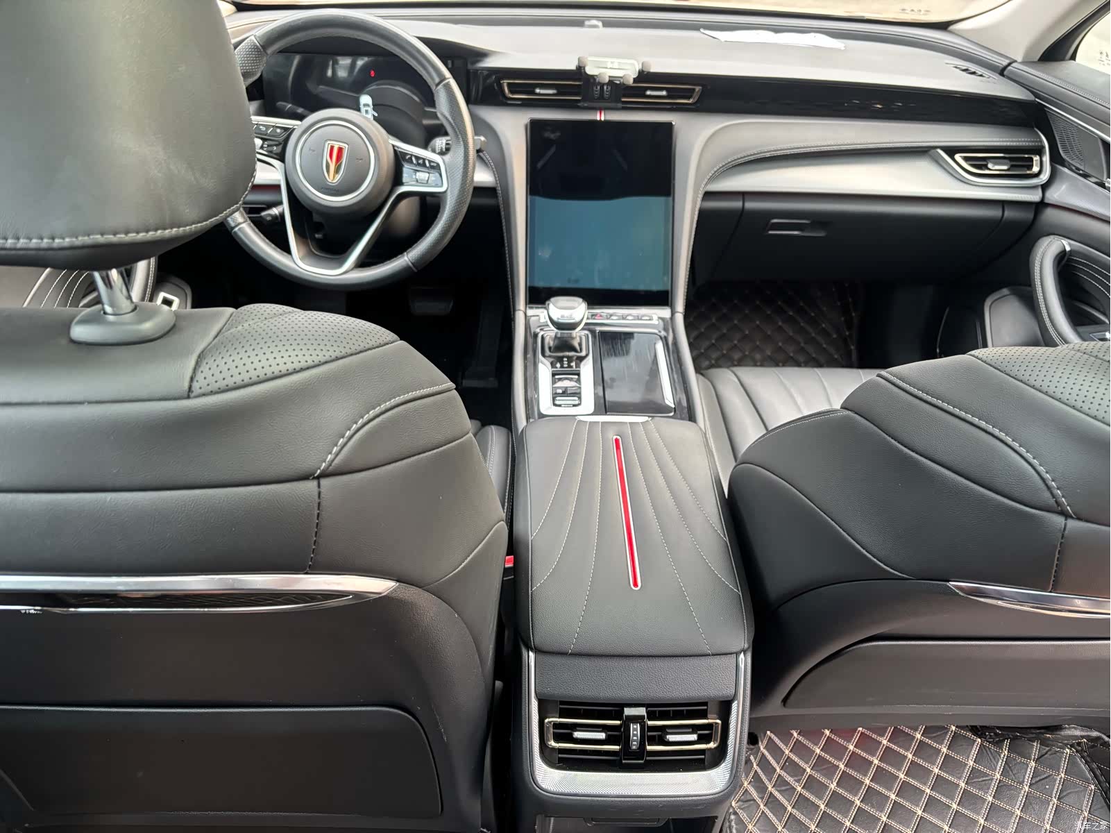 Hongqi H5, 2024 11
