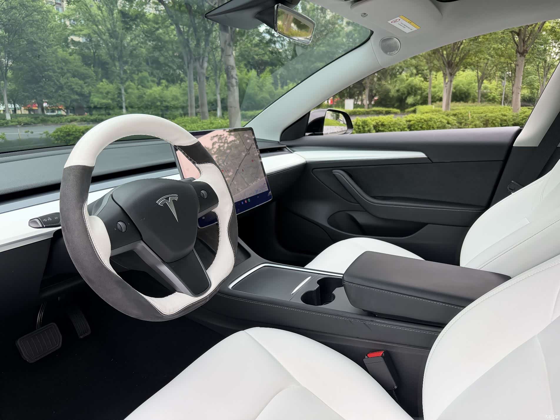 Tesla Model 3, 2021 4