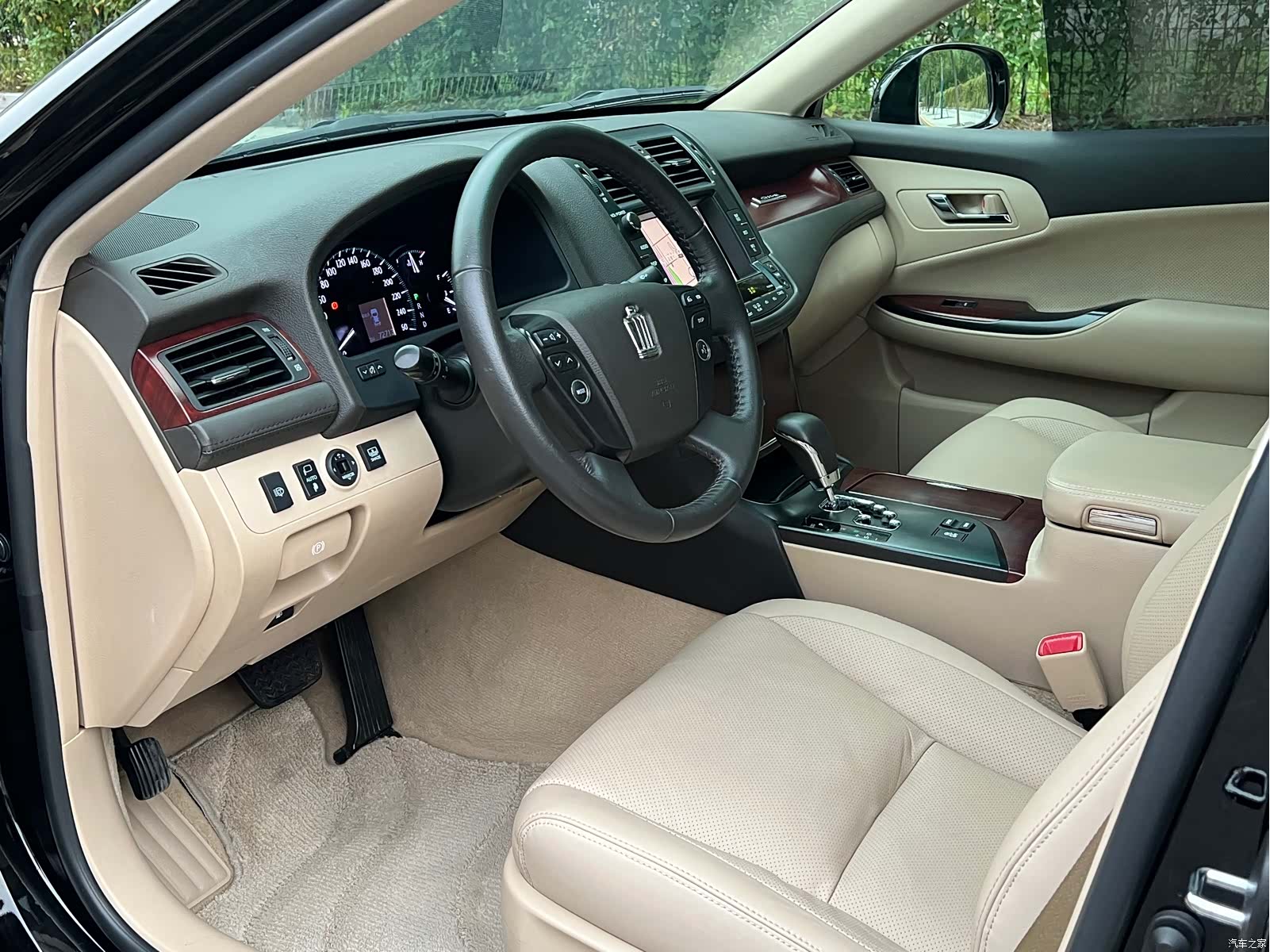 Toyota Crown, 2012 13