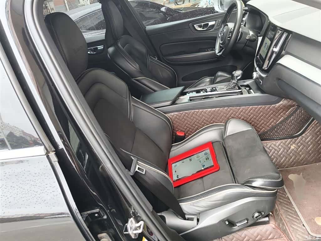 Volvo XC60, 2018 25