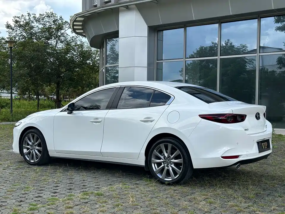 Mazda 3 Angkesaila